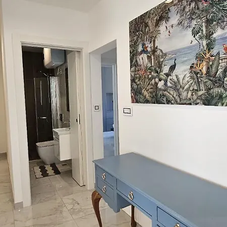 Modern Elegance V1 Apartment *