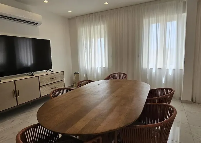 Modern Elegance V1 Valeta